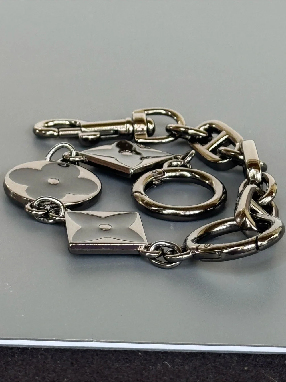 NWOT Gunmetal Quatrefoil Monogram Style Bag Charm Extender 8
